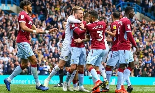 Hành động của HLV Marcelo Bielsa