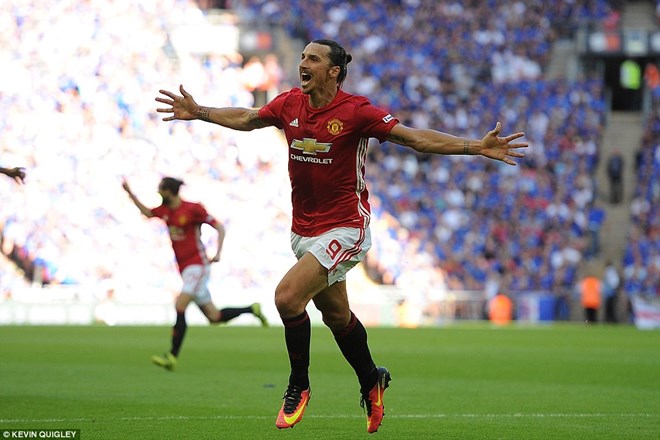 Ibrahimovic tỏa sáng, MU giành Siêu cúp Anh 2016